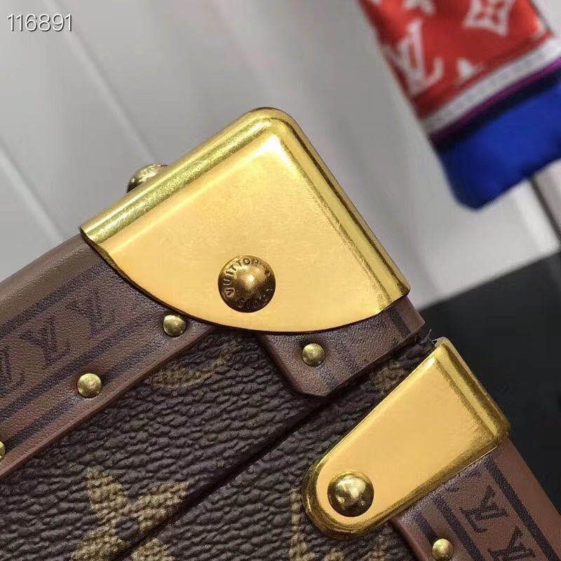 l**is V*t*n monogram makeup box