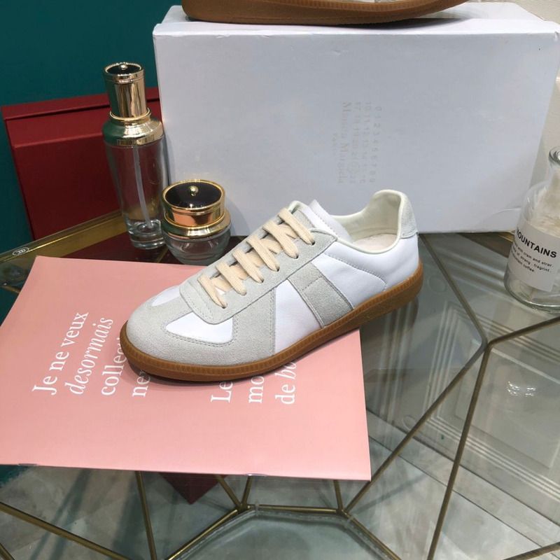 ma*s*n Ma*i*la low top sneaker