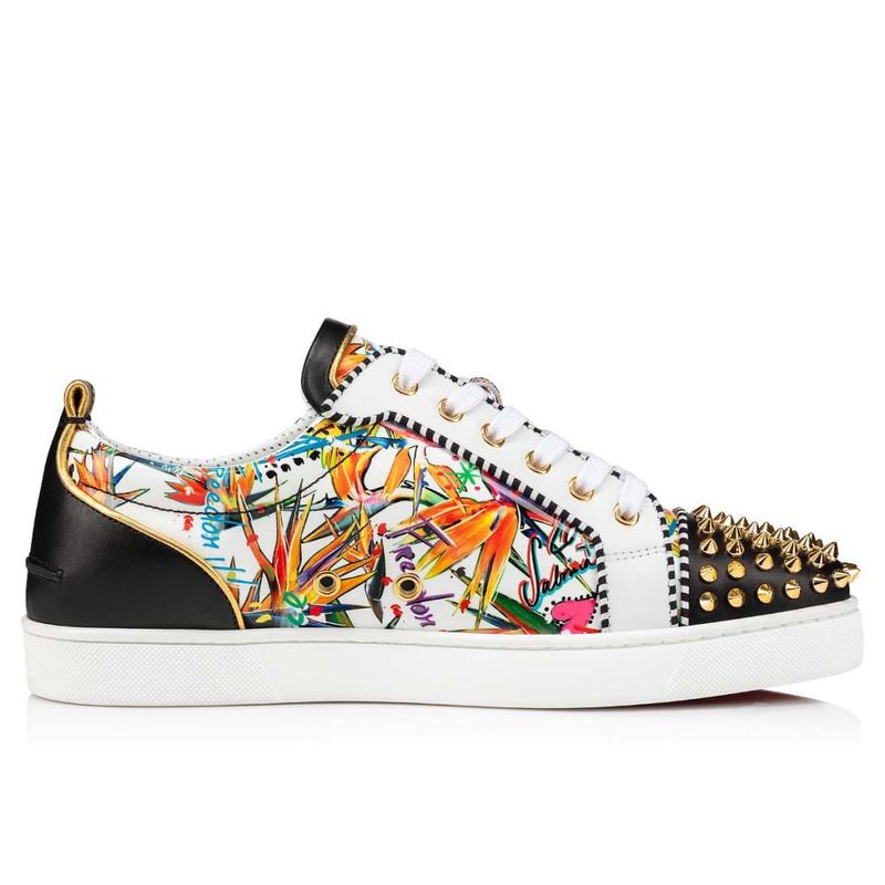 Ch**an louboutin freel**is junior spikes low sneaker