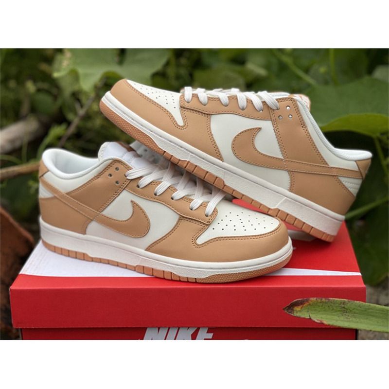 Nike Dunk Low WMNS "Harvest Moon" Sneaker