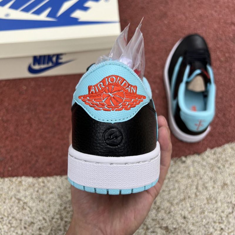 Jordan Travis Scott X Nike Air Jordan 1 Low Top Sneaker