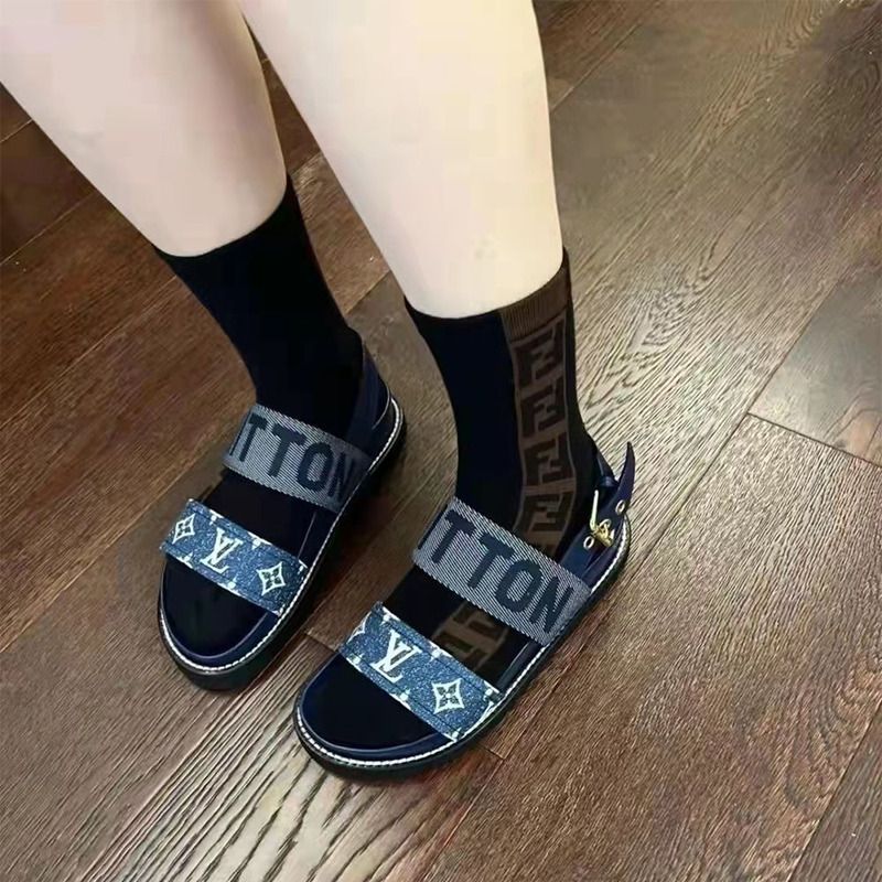 l**is V*t*n paseo flat comfort sandal