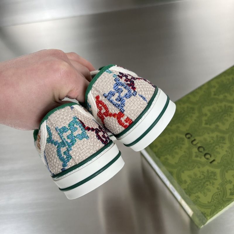 G*u*i 1977 tennis sneaker