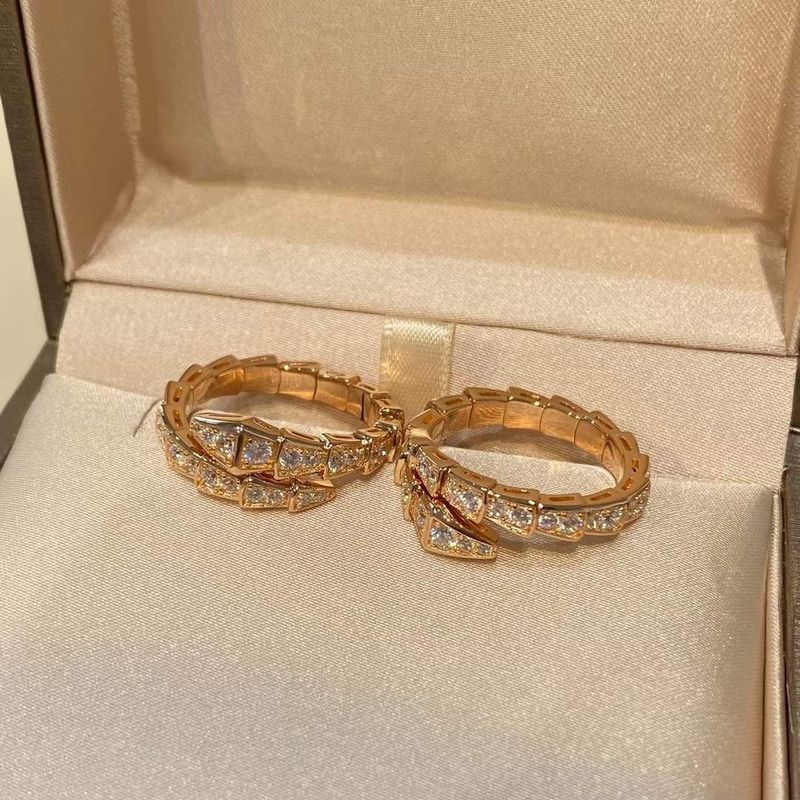 serpenti viper 18 kt yellow gold ring with pavé Di*m*nds