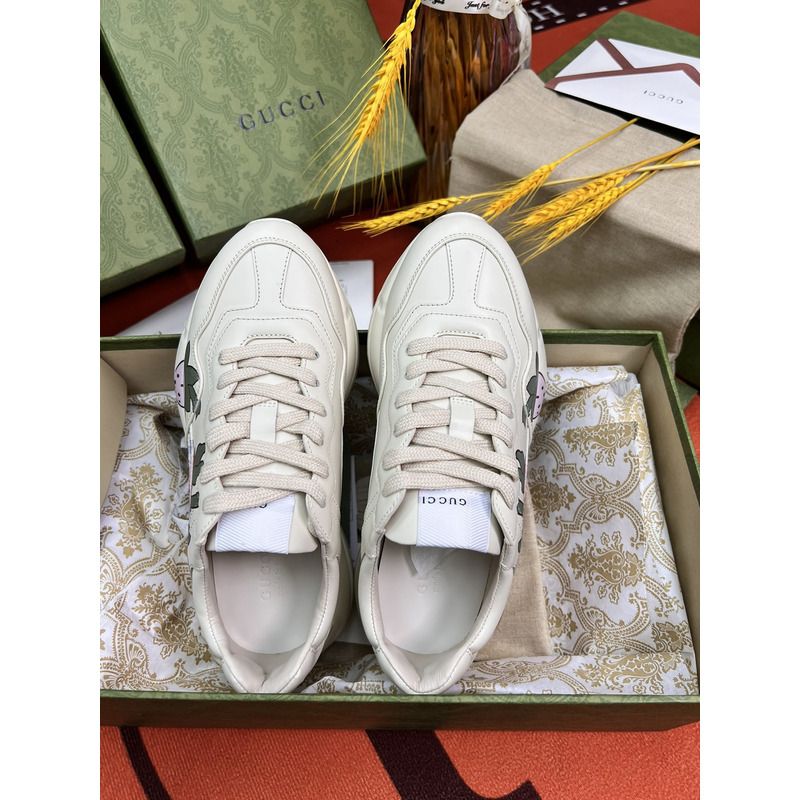 G*u*i rhyton starwberry (w)