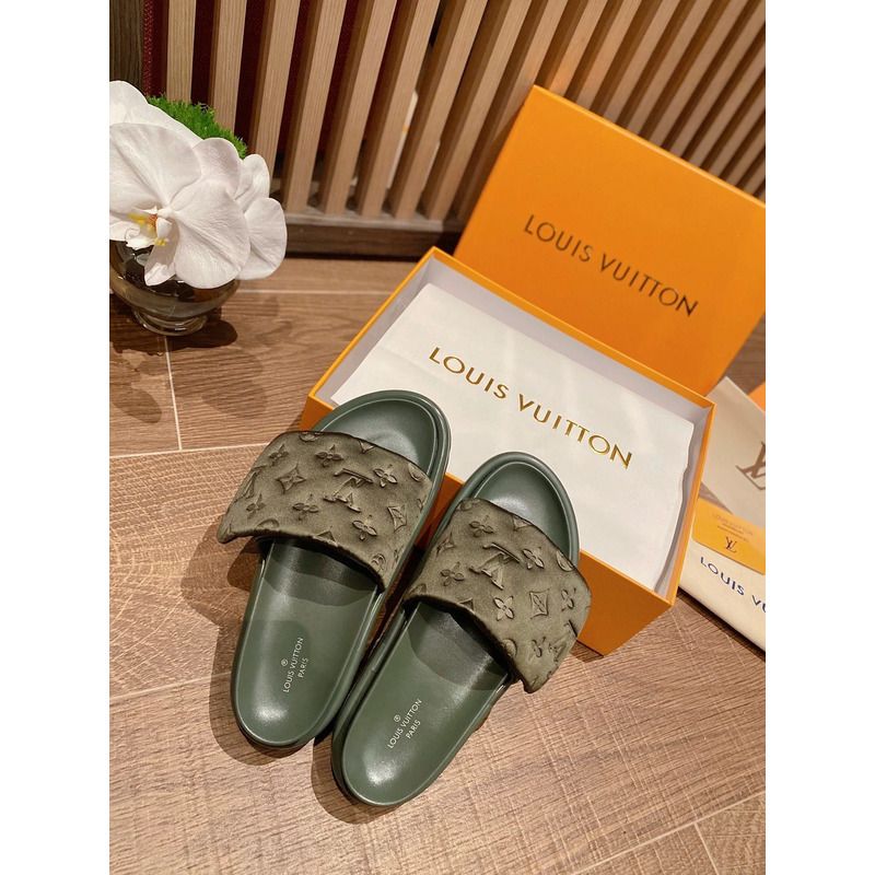 LV POOL PILLOW GREEN SLIDES