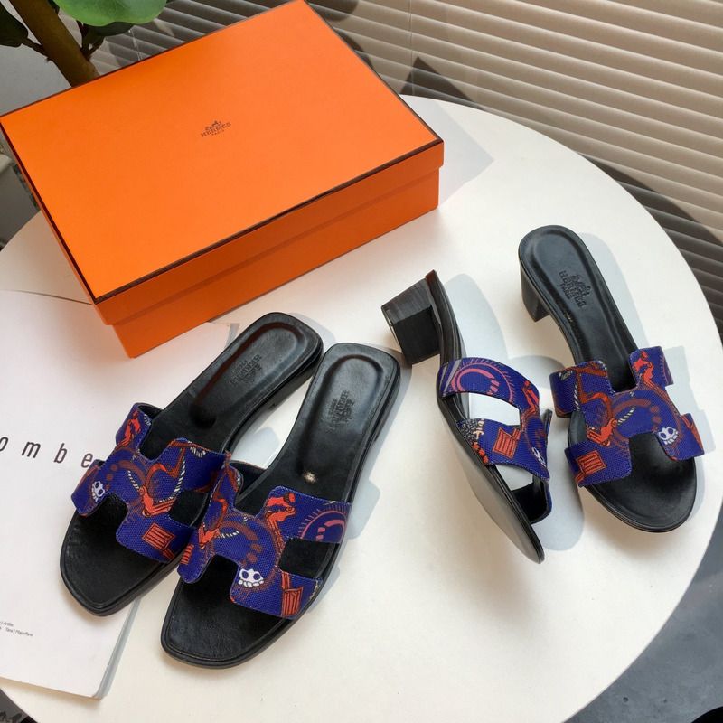 H**mes blue-red pattern oran sandals