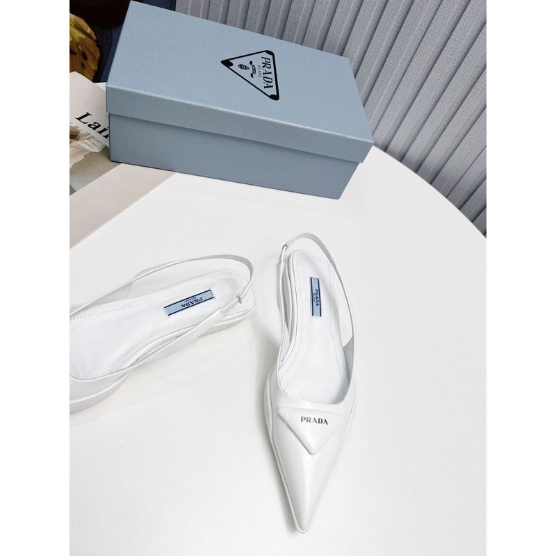 Pra*a leather flat sandals pink in white