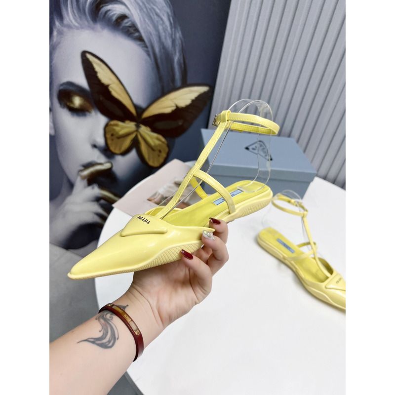 Pra*a leather flat sandals pink in yellow