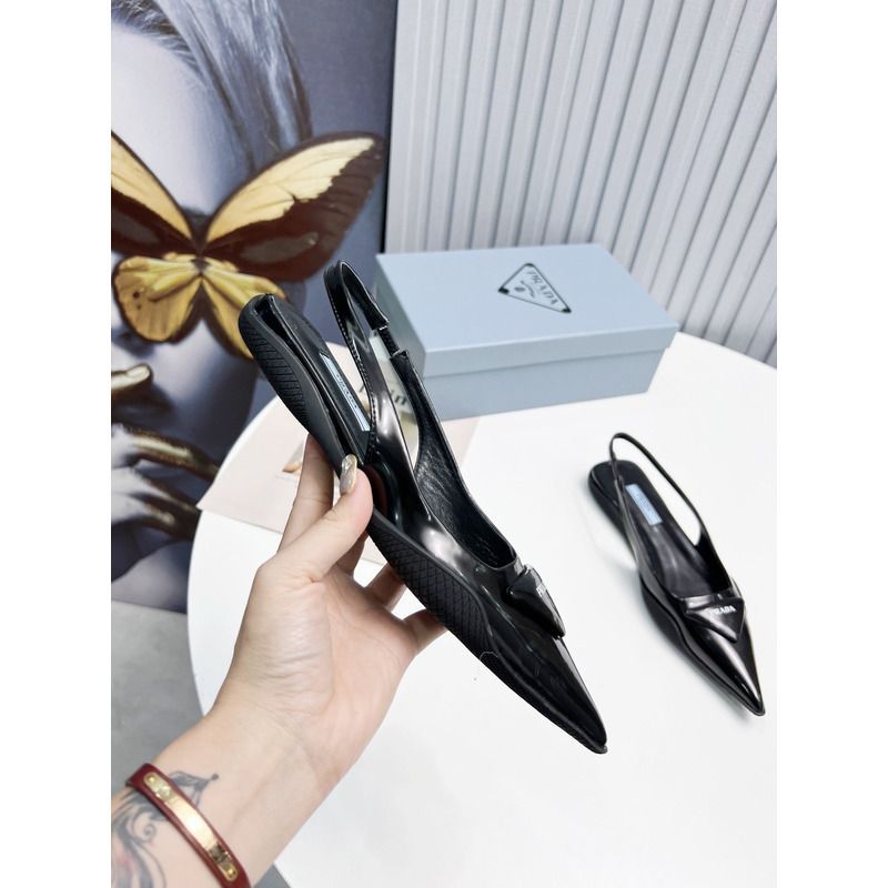 Pra*a leather flat sandals black