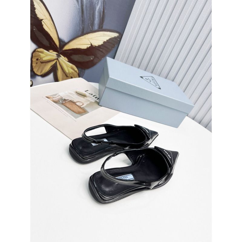 Pra*a leather flat sandals black