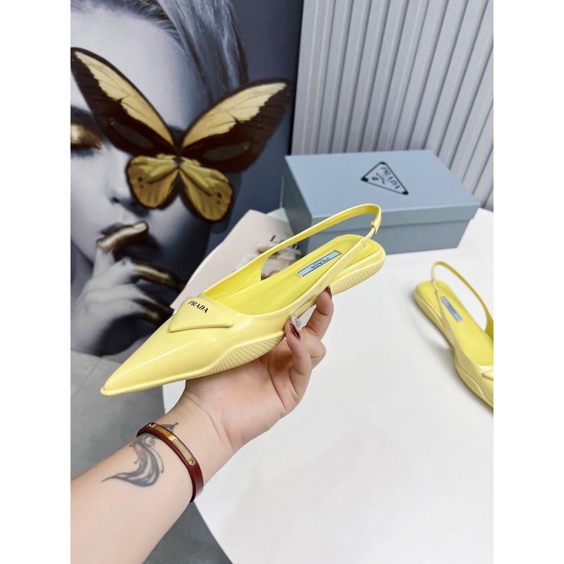 Pra*a pointed toe leather shoe yellow