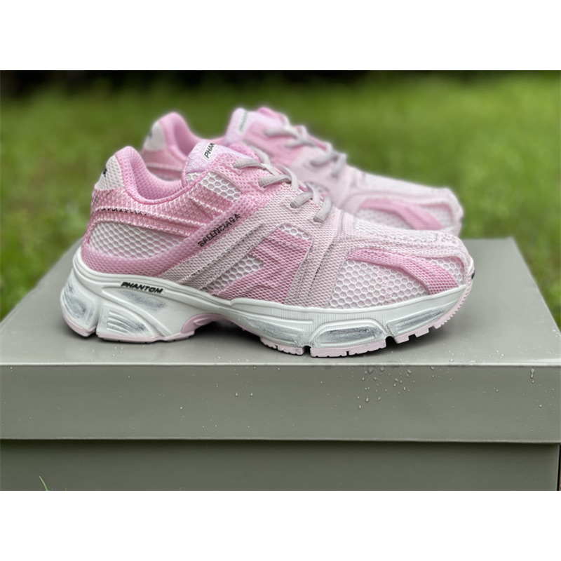 Ba*len*cia*ga phantom sneaker in pink