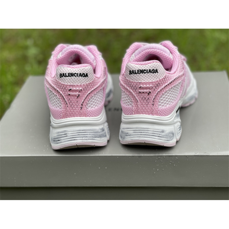 Ba*len*cia*ga phantom sneaker in pink