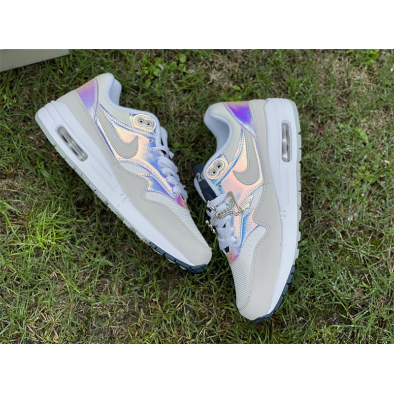 Nike Air Max 1 AMD La Ville Lumière Sneaker Summit White/Light Bone