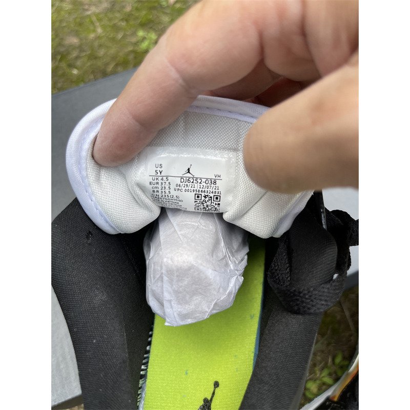 Air Jordan 1 Low SE Sneaker Black/White-Team Orange