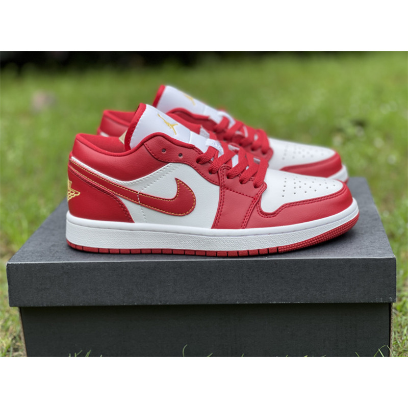 Air Jordan 1 Low Sneaker Cardinal Red/Light Curry-White