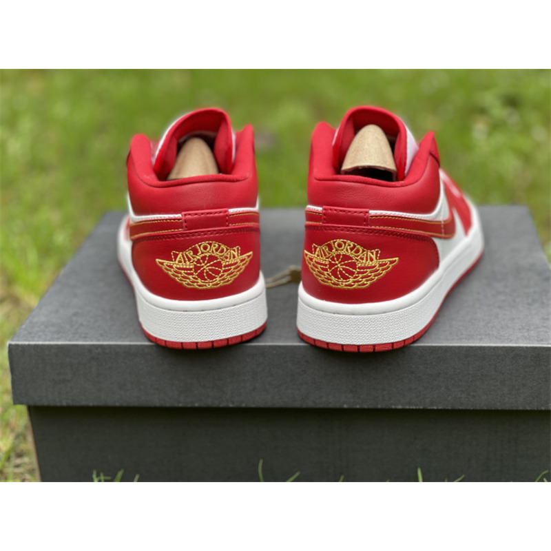 Air Jordan 1 Low Sneaker Cardinal Red/Light Curry-White
