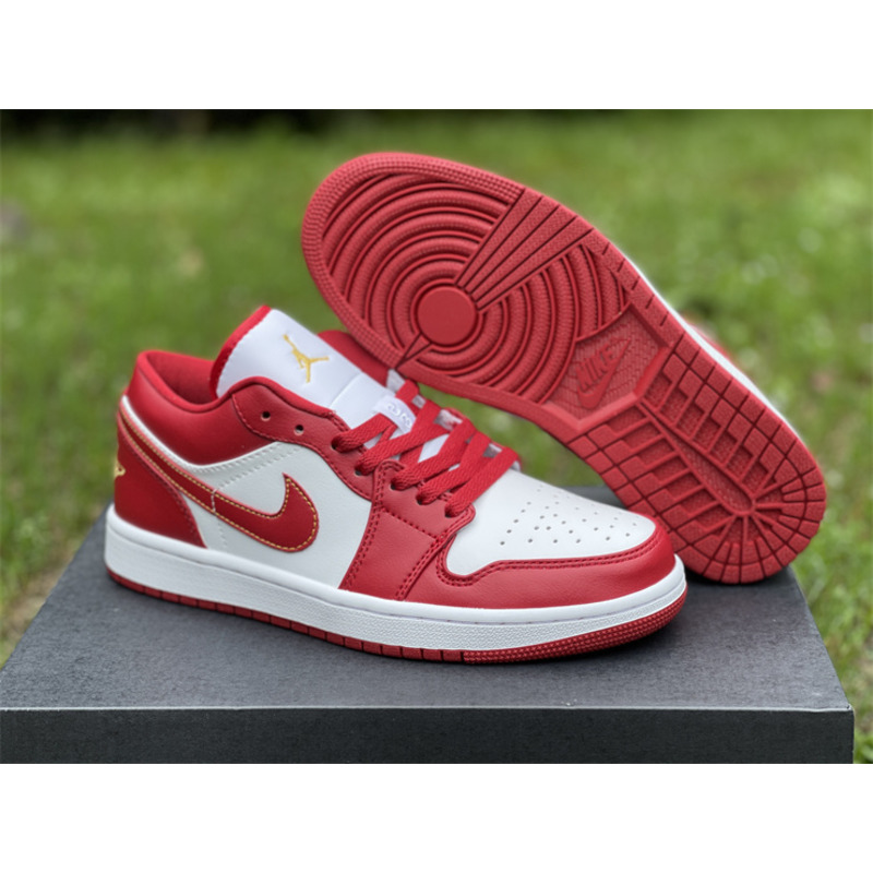 Air Jordan 1 Low Sneaker Cardinal Red/Light Curry-White