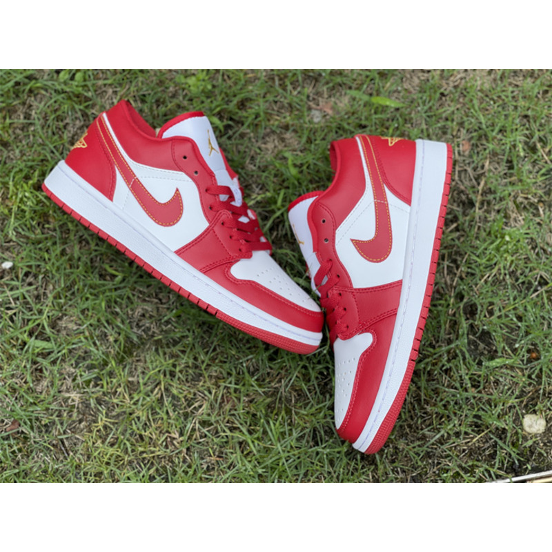 Air Jordan 1 Low Sneaker Cardinal Red/Light Curry-White