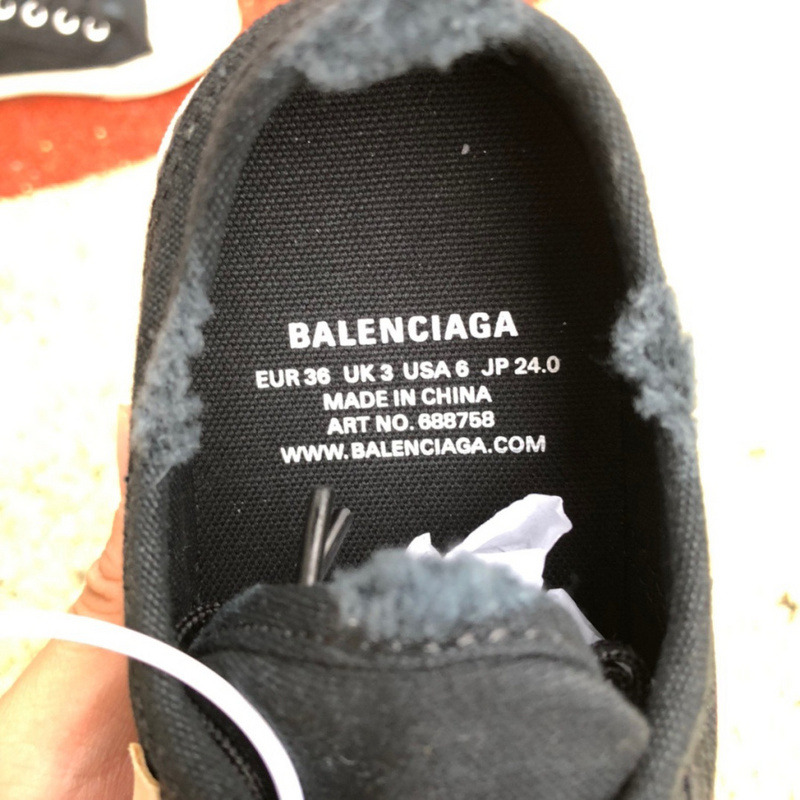Ba*len*cia*ga paris mid destroyed sneaker black