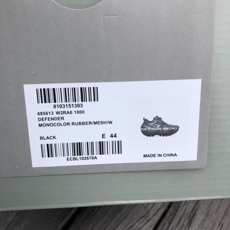 Ba*len*cia*ga defender mesh sneaker black