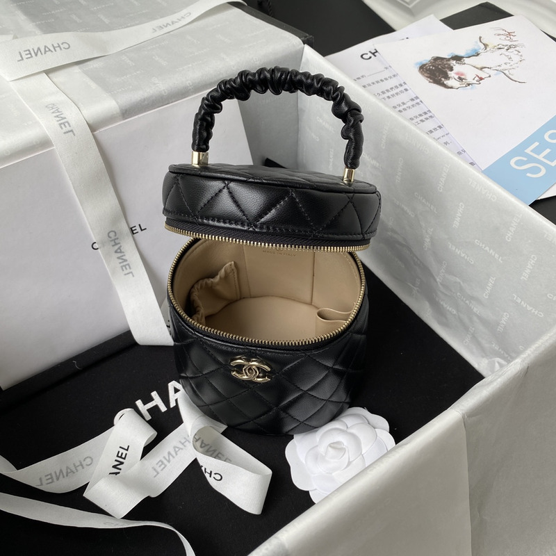 Ch*el  black  small bucket  13.5cm-13.5cm-11.5cm