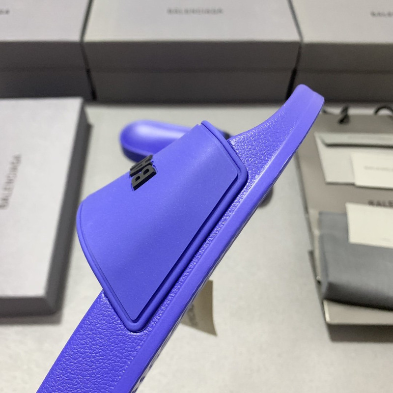 Ba*len*cia*ga 3d logo pool slides purple