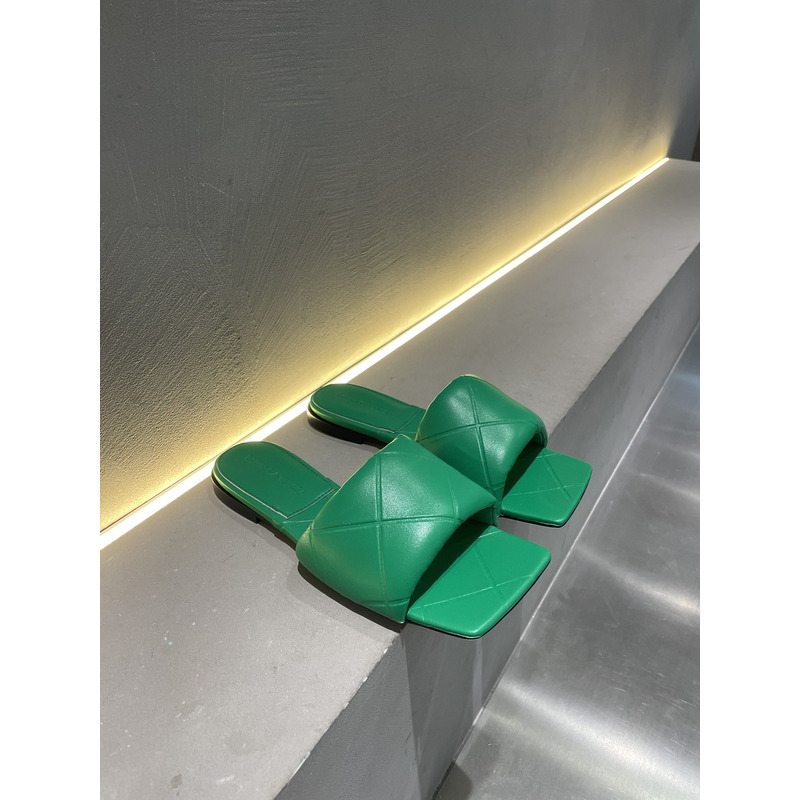 Bo*te*ga ve*ne*ta rubber lido sandals parakeet