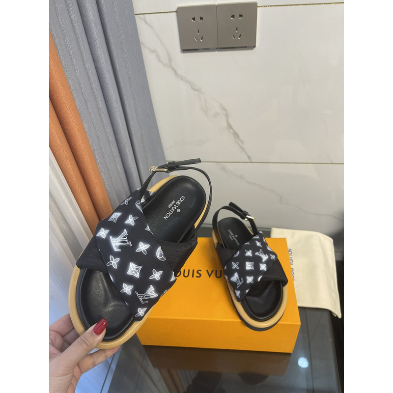 l**is V*t*n flat comfort sandal for summer black