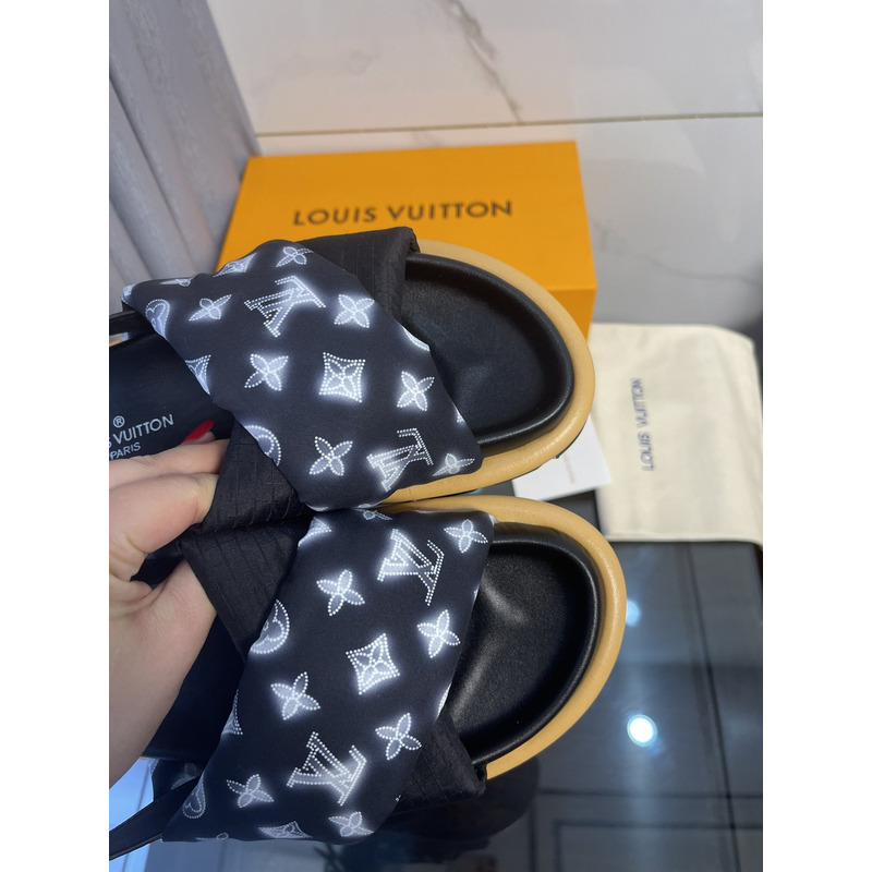 l**is V*t*n flat comfort sandal for summer black