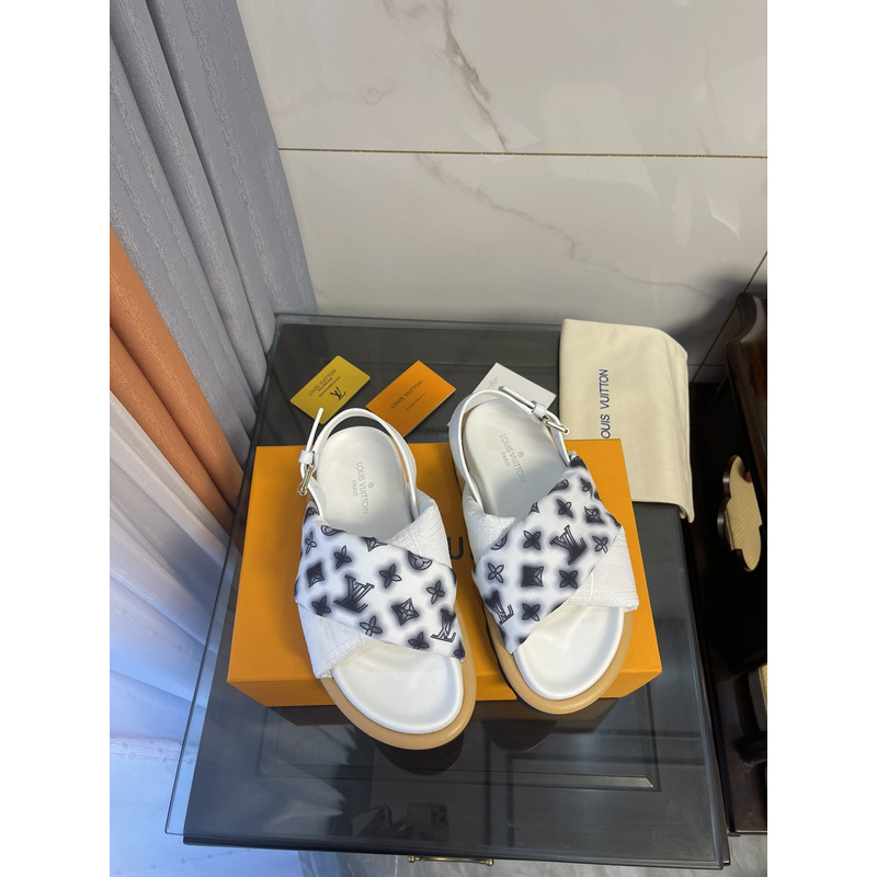 l**is V*t*n flat comfort sandal for summer white