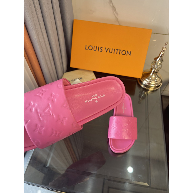 l**is V*t*n jumbo flatform mule pink