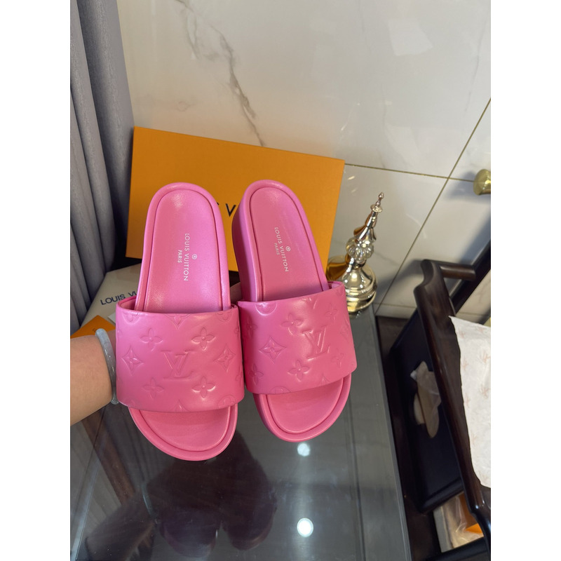 l**is V*t*n jumbo flatform mule pink