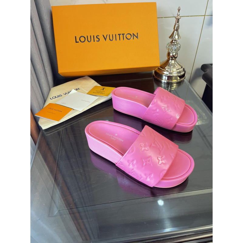 l**is V*t*n jumbo flatform mule pink
