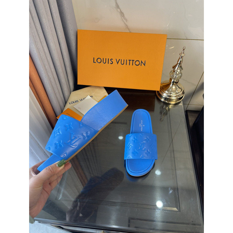 l**is V*t*n jumbo flatform mule dark blue