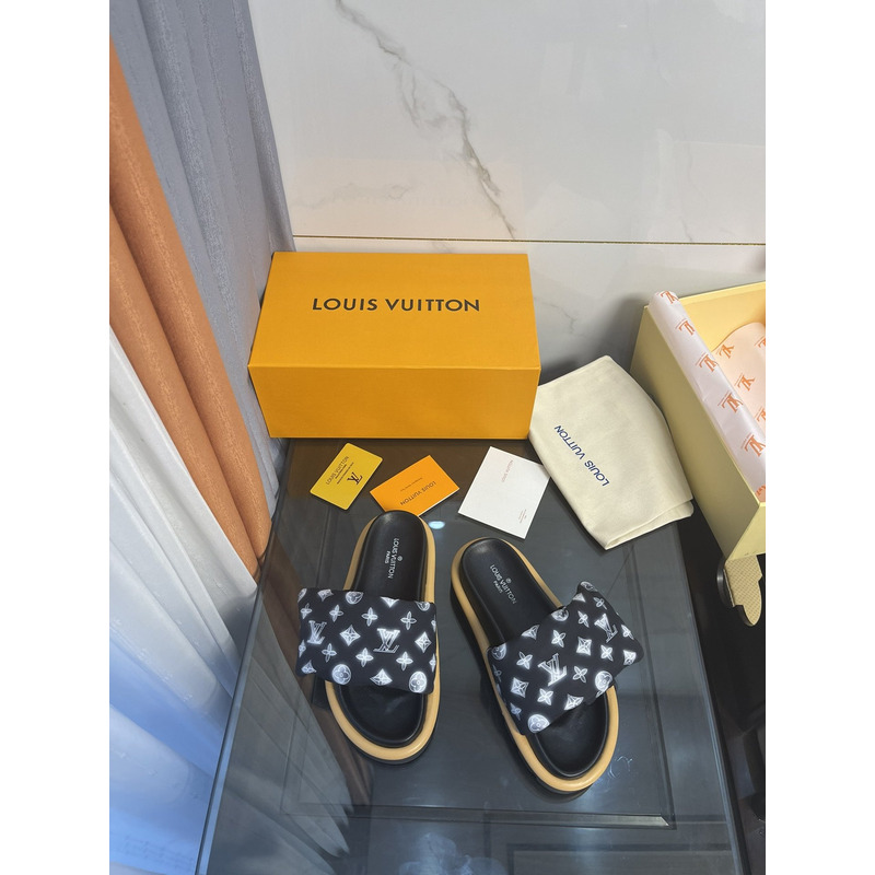 l**is V*t*n pool pillow comfort mule black