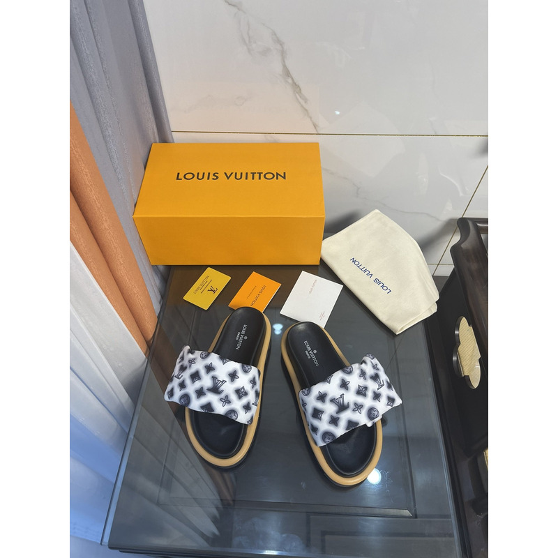 l**is V*t*n pool pillow comfort mule white