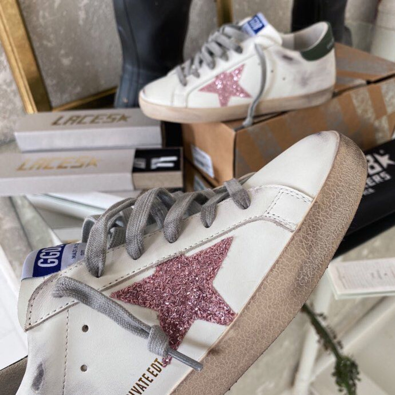 golden goose men’s S*per-star sneakers with pink glitter star and green heel tab