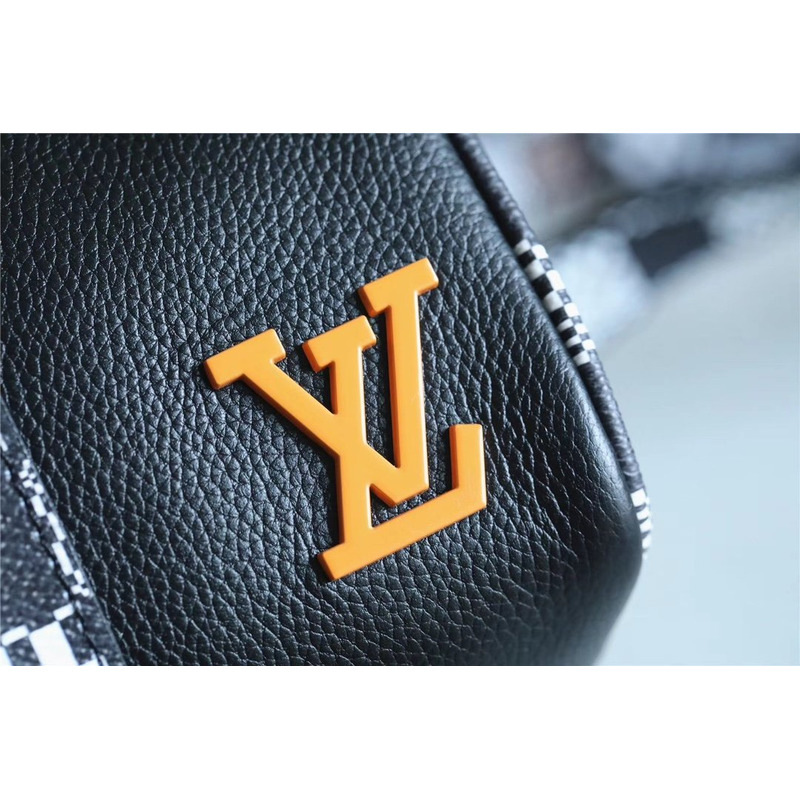 l**is V*t*n city keepall black