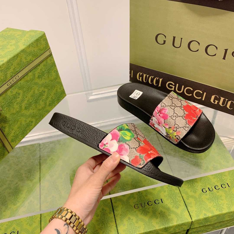 G*u*i floral and logo print pursuit slide sandal