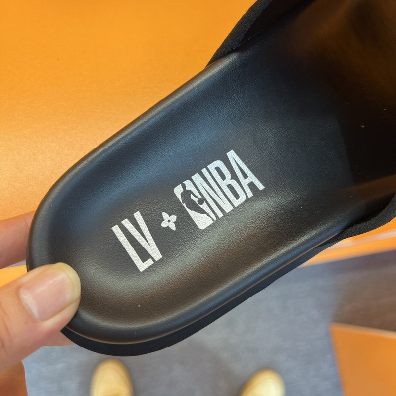 l**is V*t*n x nba miami mules black