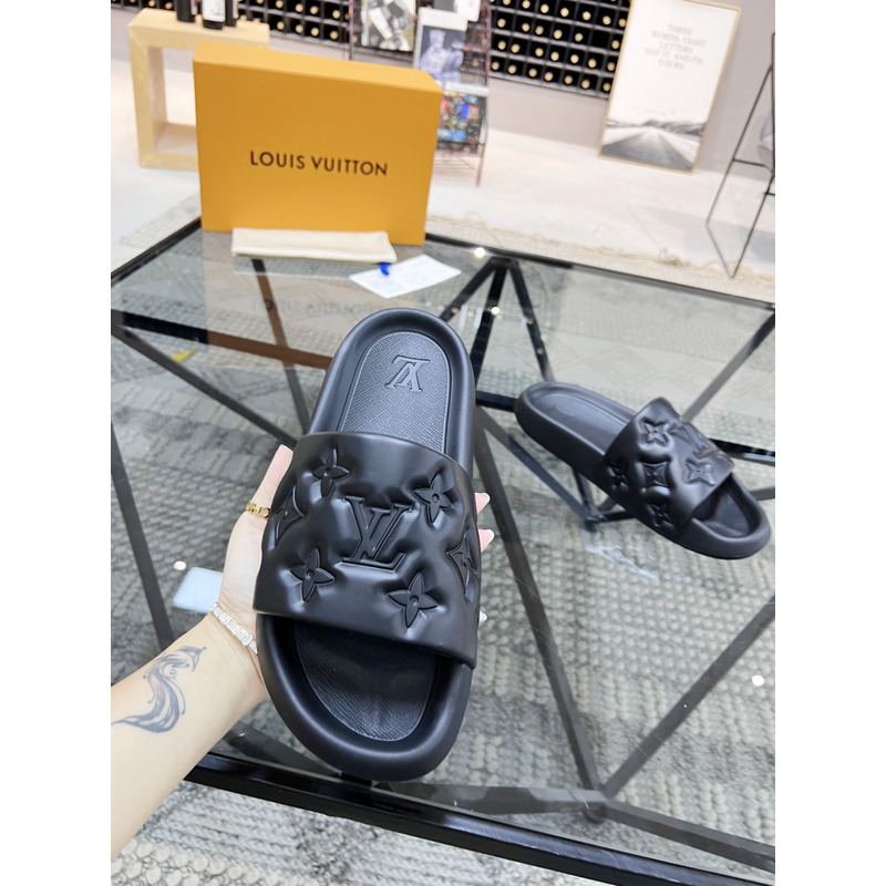 l**is V*t*n waterfront slippers black