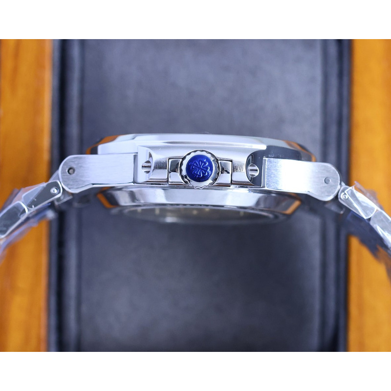 patek philippe nautilus 5719 grey emerald Di*m*nds