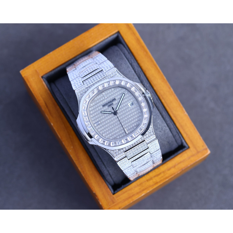 patek philippe nautilus 5719 grey emerald Di*m*nds