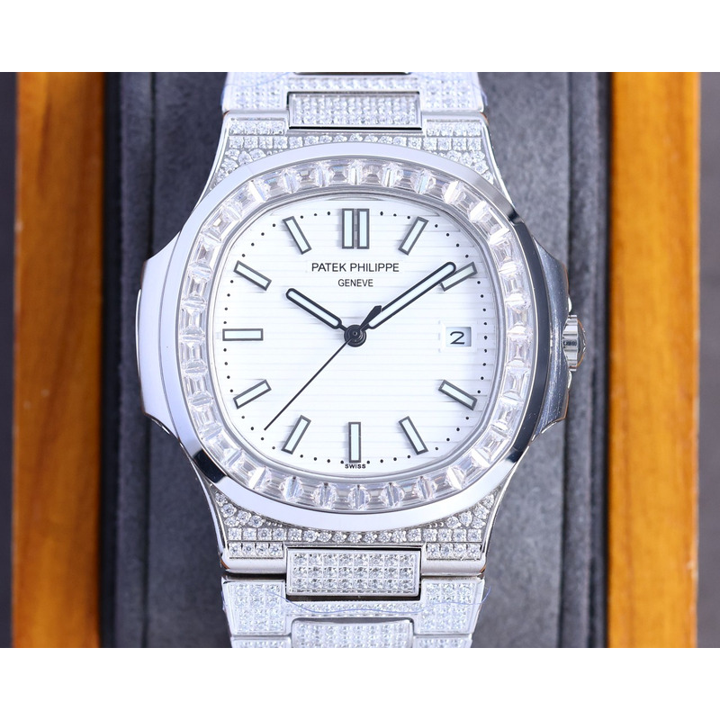 patek philippe nautilus 5711 white/black emerald Di*m*nds