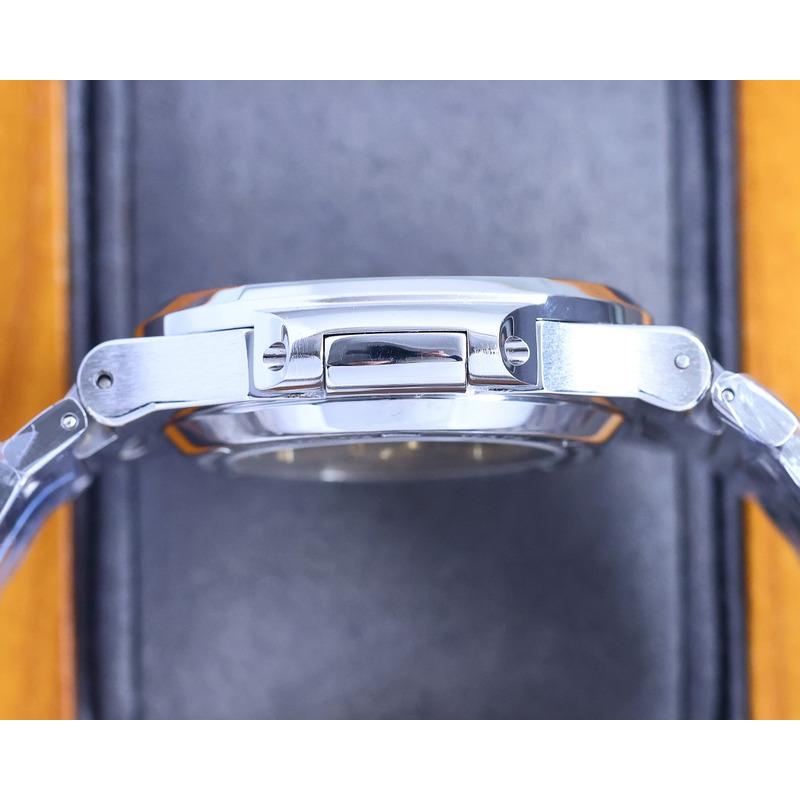 patek philippe nautilus 5719 green emerald Di*m*nds