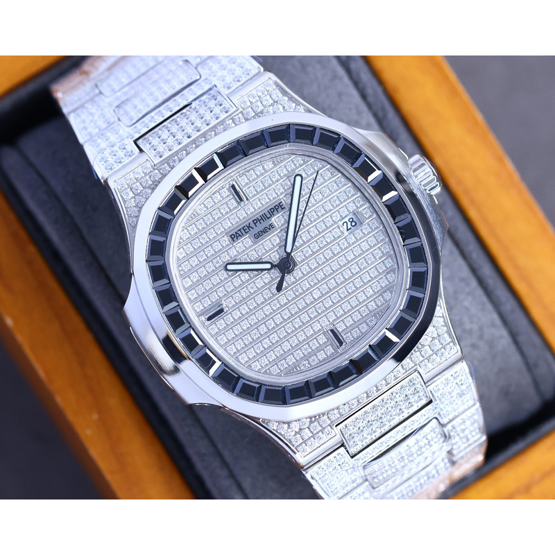 patek philippe nautilus 5719 black emerald Di*m*nds