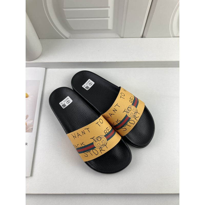 G*u*i slippers yellow