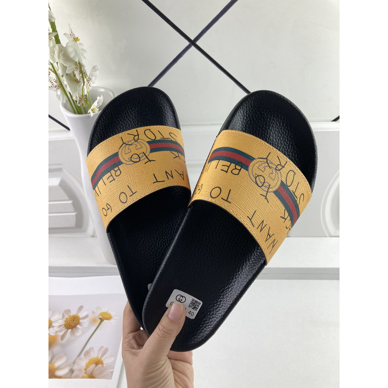 G*u*i slippers yellow